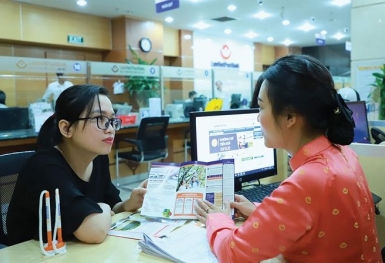 Tin ngân hàng ngày 18/8: Thanh tra việc 'ép khách mua bảo hiểm kèm khoản vay'