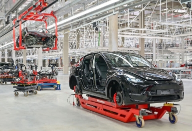 Tương lai ngành xe điện 'lung lay' trước nguy cơ khan hiếm vật liệu, biến đổi khí hậu