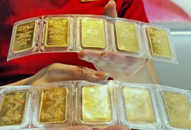 Thị trường vàng tuần qua: Giá vàng miếng đột ngột giảm sốc 2 triệu đồng/lượng rồi bất ngờ tăng phi mã phiên cuối