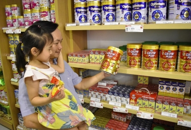 Vinamilk chia sẻ kinh nghiệm trong hành trình 33 năm khai phá thị trường sữa bột trong Hội nghị sữa quốc tế tại Singapore