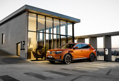 VinFast bắt tay với Shell Recharge Solutions, cung cấp thiết bị sạc tại nhà cho khách hàng tại châu Âu