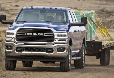 Xuất hiện nguy cơ cháy nổ cao, gần 280.000 xe bán tải Ram bị triệu hồi