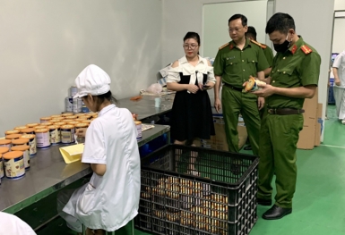 Khởi tố vụ án Công ty CP sữa Hà Lan sản xuất sữa bột kém chất lượng