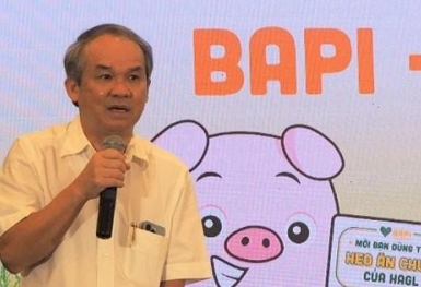 Sự thật đằng sau tuyên bố của bầu Đức rằng heo ăn chuối và trái cây đã đưa HAGL thoát cửa tử?