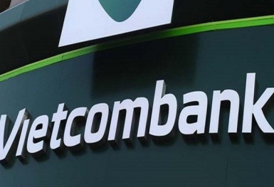 Vietcombank (VCB) lập đỉnh mọi thời đại, vốn hóa vượt tổng BIDV và Vietinbank cộng lại