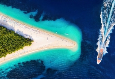Kỳ lạ bãi biển 'biến hình' ở Croatia