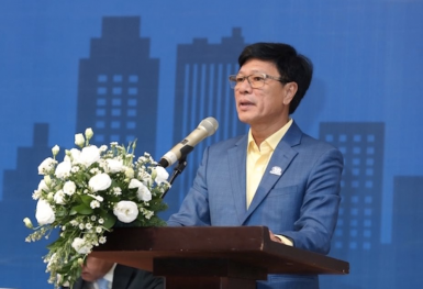 Chủ tịch Địa ốc Hoàng Quân: 'Giá cổ phiếu HQC từ 37.000 đồng/cp giảm còn 3.000 đồng/cp đã nói lên tất cả'