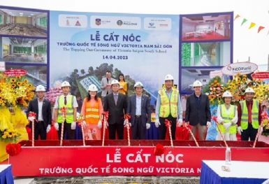 Lễ cất nóc 'trường học hạnh phúc' - Victoria Nam Sài Gòn