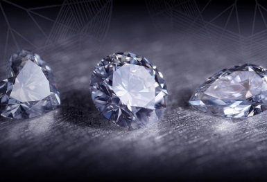 Giá kim cương đã giảm 18% so với mức đỉnh, các nhà phân tích lo lắng 'mặt hàng xa xỉ' tiếp tục lao dốc