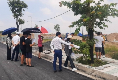 Vì sao nhà đất 'cắt lỗ' giao dịch bất động sản vẫn dậm chân tại chỗ