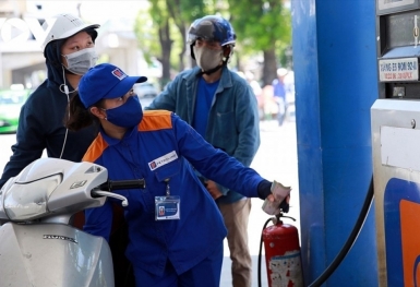 Giá xăng dự báo tiếp tục tăng mạnh trong ngày mai (1/8)