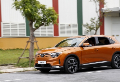 Bảng giá ô tô VinFast tháng 10: VinFast VF 8 được ưu đãi hơn 84 triệu đồng