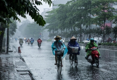 Gió mùa đông bắc tràn về, miền Bắc nhiều nơi có mưa to