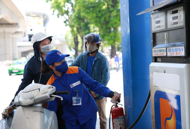 Giá xăng có thể tiếp tục giảm vào ngày mai (23/11)