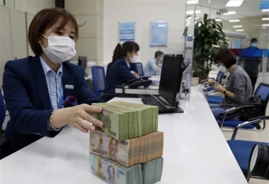 Lãi suất bình quân liên ngân hàng tiếp tục giảm