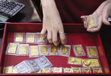 Giá vàng đồng loạt lao dốc trước ngày vía Thần Tài