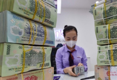 Lãi suất liên ngân hàng kỳ hạn qua đêm tăng vọt lên mức cao nhất trong 9 tháng