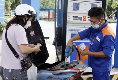 Ngày mai (17/4), giá xăng có thể tăng vượt 25 nghìn đồng/lít