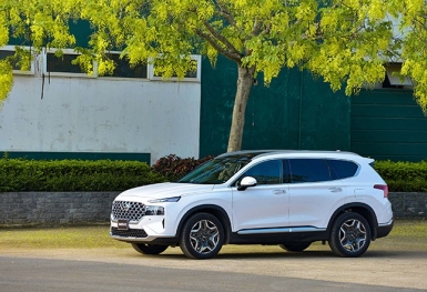 Giá lăn bánh Hyundai Santa Fe đầu tháng 6/2024 rẻ khó cưỡng, át vía Toyota Fortuner và Ford Everest