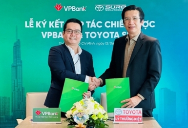 VPBank và Toyoto Sure hợp tác gia tăng đặc quyền cho khách hàng vay mua xe ô tô