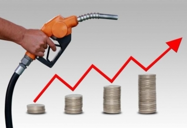 Vì sao giá dầu thô đạt mức cao nhất trong hai tháng qua?