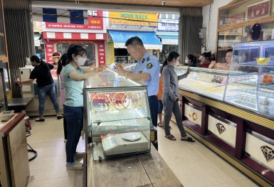 Xử phạt gần 150 triệu đồng 04 cơ sở kinh doanh vàng
