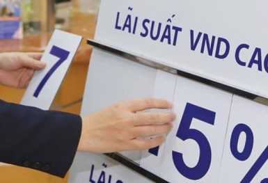 Điểm tin ngân hàng ngày 23/8: Giá USD 'chợ đen' lao dốc mạnh