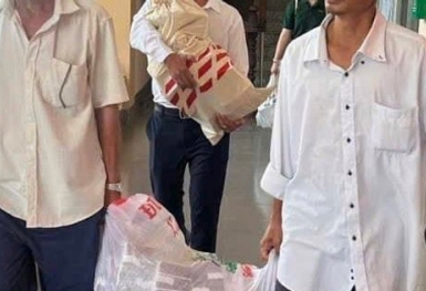 Dân xách ba lô tiền đền bù đất, đổ đi các ngã tìm mua nhà đất