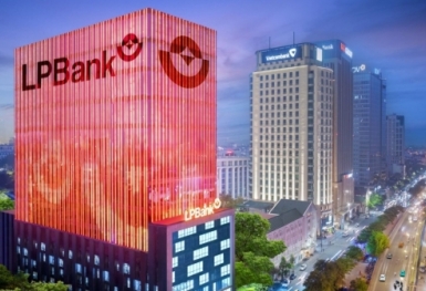 LPBank dự kiến chi gần 9.900 tỷ đồng sở hữu 5% cổ phần FPT