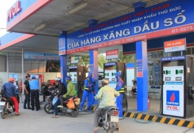 Doanh nghiệp bán xăng dầu sẽ được tự quyết định giá?