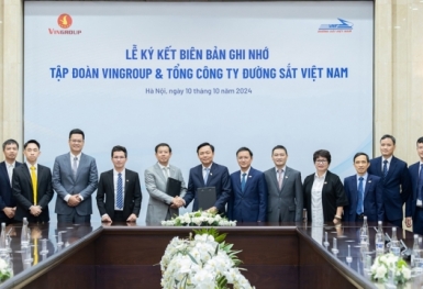 Tập đoàn Vingroup ký kết hợp tác thúc đẩy chuyển đổi xanh Tổng Công ty Đường sắt Việt Nam