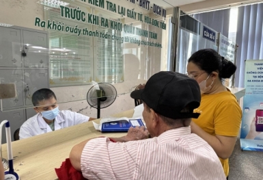 Quốc hội thảo luận về dự thảo Luật Bảo hiểm y tế sửa đổi