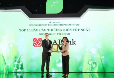 SeABank dẫn đầu Top 10 doanh nghiệp Quản trị công ty tốt nhất (Midcap) tại VLCA 2024