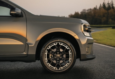 Ford Ranger 'trình làng' phiên bản mới: Động cơ mạnh ngang Ranger Platinum, giá 'bèo' hơn Ranger Raptor