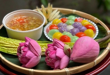 Tết Hàn Thực 2025: Nhiều món bánh hương vị, tạo hình mới lạ ra mắt thị trường