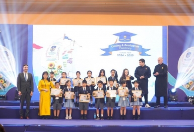 Lễ tổng kết năm học 2024 – 2025 của Victoria School: Ngày hội 'hạnh phúc' từ 17 cơ sở giáo dục