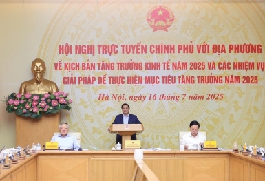 Chính phủ đặt mục tiêu tăng trưởng GDP năm 2025 từ 8,3-8,5%, phấn đấu đạt 10% vào năm 2026