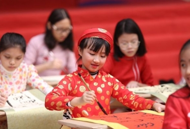 Nên chọn ngày nào để khai bút đầu năm Ất Tỵ 2025?