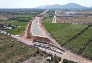 Đề xuất ưu tiên mua nhà ở xã hội cho các hộ dân nhường đất làm cao tốc