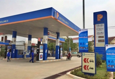 Petrolimex thoái toàn bộ vốn tại Petrolimex Lào, hợp tác với Vinachem và VNPT