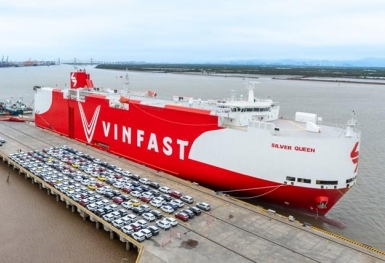 Gần 2.500 xe điện VinFast sắp cập bến Indonesia: Hãng xe Việt được gọi là “luồng gió mới” cho cuộc cách mạng xe điện xứ vạn đảo