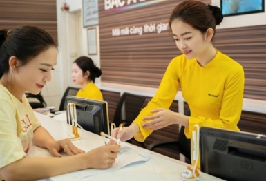 Lãi suất tiền gửi đồng loạt giảm, khi nào lãi suất tiền vay giảm?