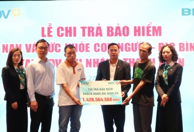 BIC chi trả hơn 1,4 tỷ đồng quyền lợi bảo hiểm BIC Bình An cho khách hàng BIDV