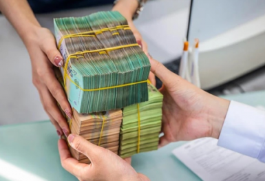 Cổ phiếu ngân hàng đi ngược sóng gió thuế quan?