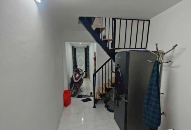 Nhà mặt tiền 1,3m rao bán hơn 3 tỉ: Chỉ có ở trung tâm Hà Nội?