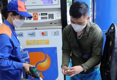 Giá xăng dầu tiếp tục đồng loạt tăng