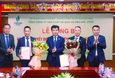 PVChem công bố và trao quyết định bổ nhiệm hai Phó Tổng Giám đốc