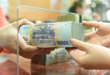 Điểm tin ngân hàng ngày 24/9: Lãi suất kỳ hạn ngắn tăng mạnh