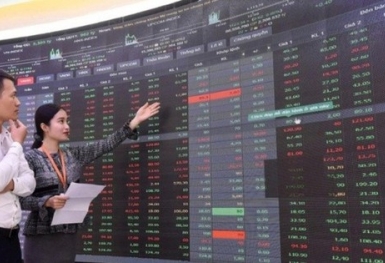 Bluechip “chèo lái”, VN-Index ngược dòng tăng điểm trong phiên 29/9