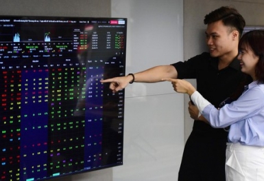 VN-Index hồi phục gần 50 điểm: Sức bật mạnh từ vùng đáy kỹ thuật